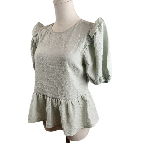 NEW Express X-Small Green Blouse Pullover Puff Sleeves Shoulder Ruffle Peplum - Picture 3 of 12